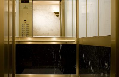 Nero Marquina Walls